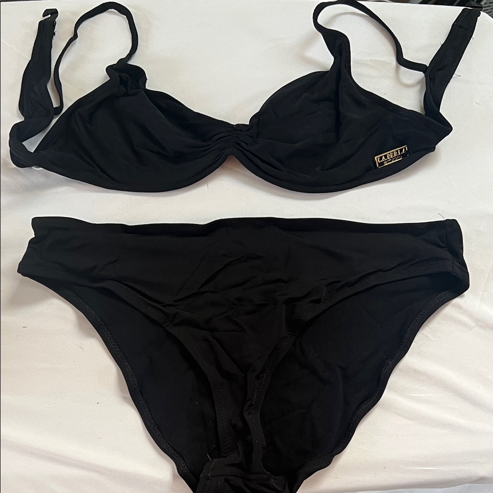 Le Perla  Women's Swimwear Set